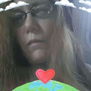 Meet your Posher, Elaine